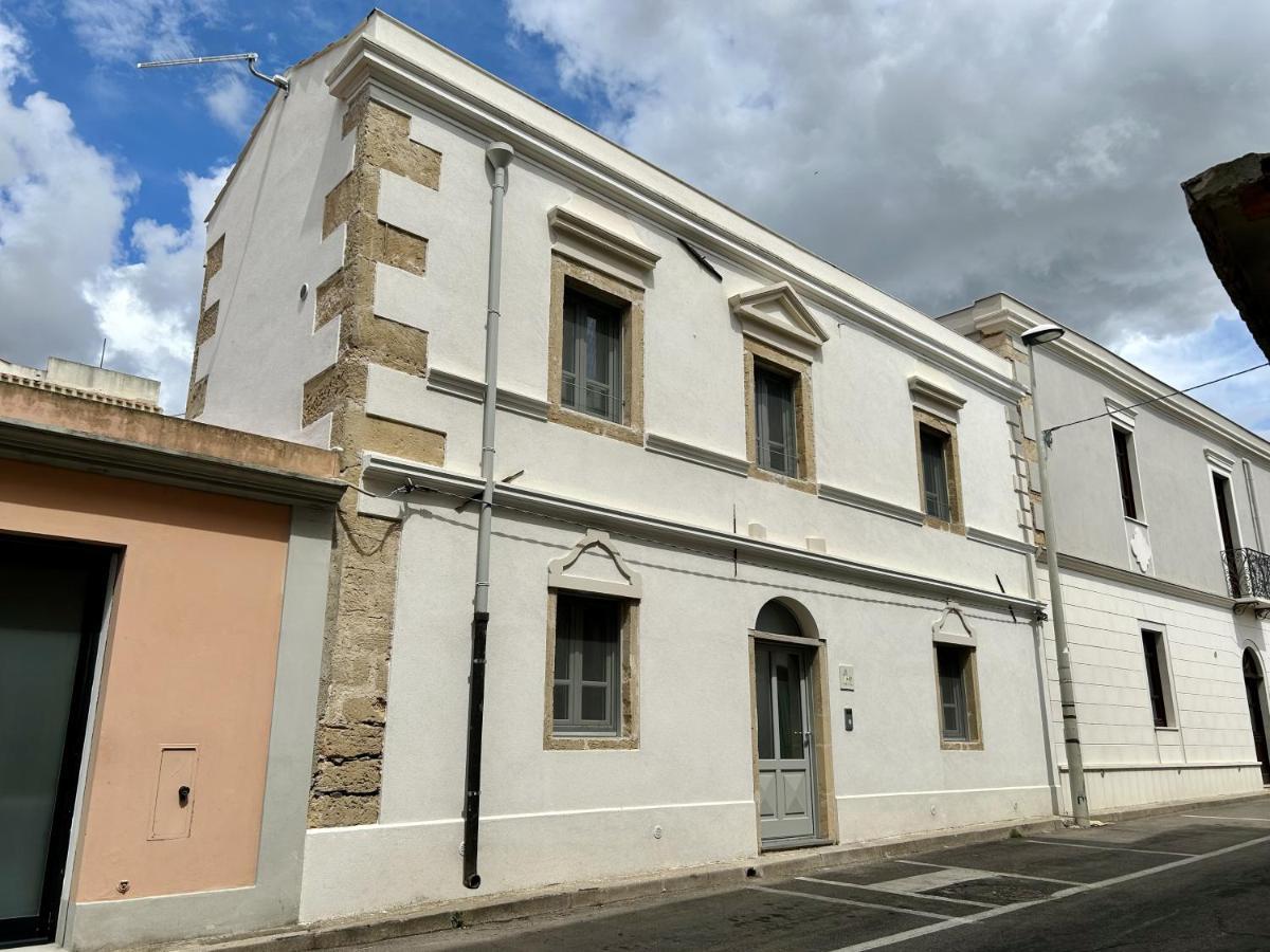 Hotel Palazzo Ma.Ri.Lu. Cabras Exterior foto